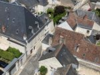 Ok you can definitely see our Air BNB door in this one!