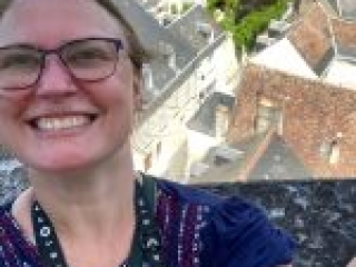 I can see our door from here!